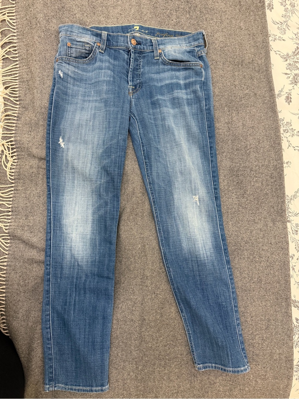7 For All Mankind Josefina Skinny Boyfriend Jeans Size 28